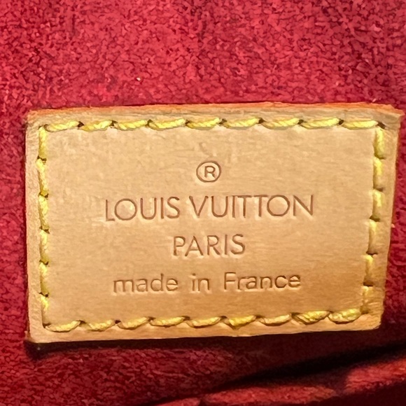 Louis Vuitton Multipli Cite in gorgeous condition. - Picture 4 of 16